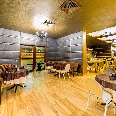 Hotel Complex Havana Tîrgu Ocna エクステリア 写真