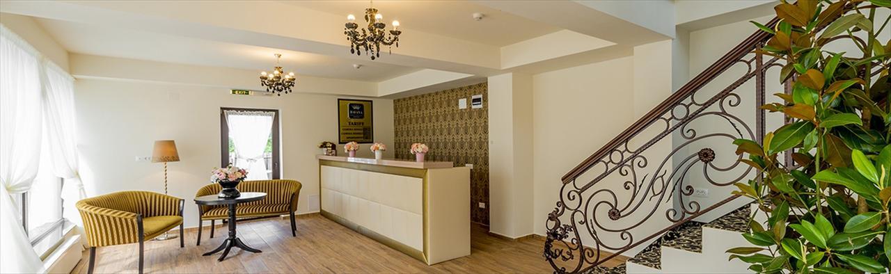 Hotel Complex Havana Tîrgu Ocna エクステリア 写真